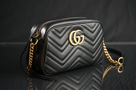 neppe gucci tas bestellen|8 Manieren om een Neppe Gucci Tas te Herkennen.